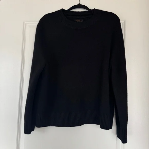 NWOT! | QUINCE Women's Mongolian Cashmere Oversized Crewneck Sweater Black Small - Picture 3 of 11
